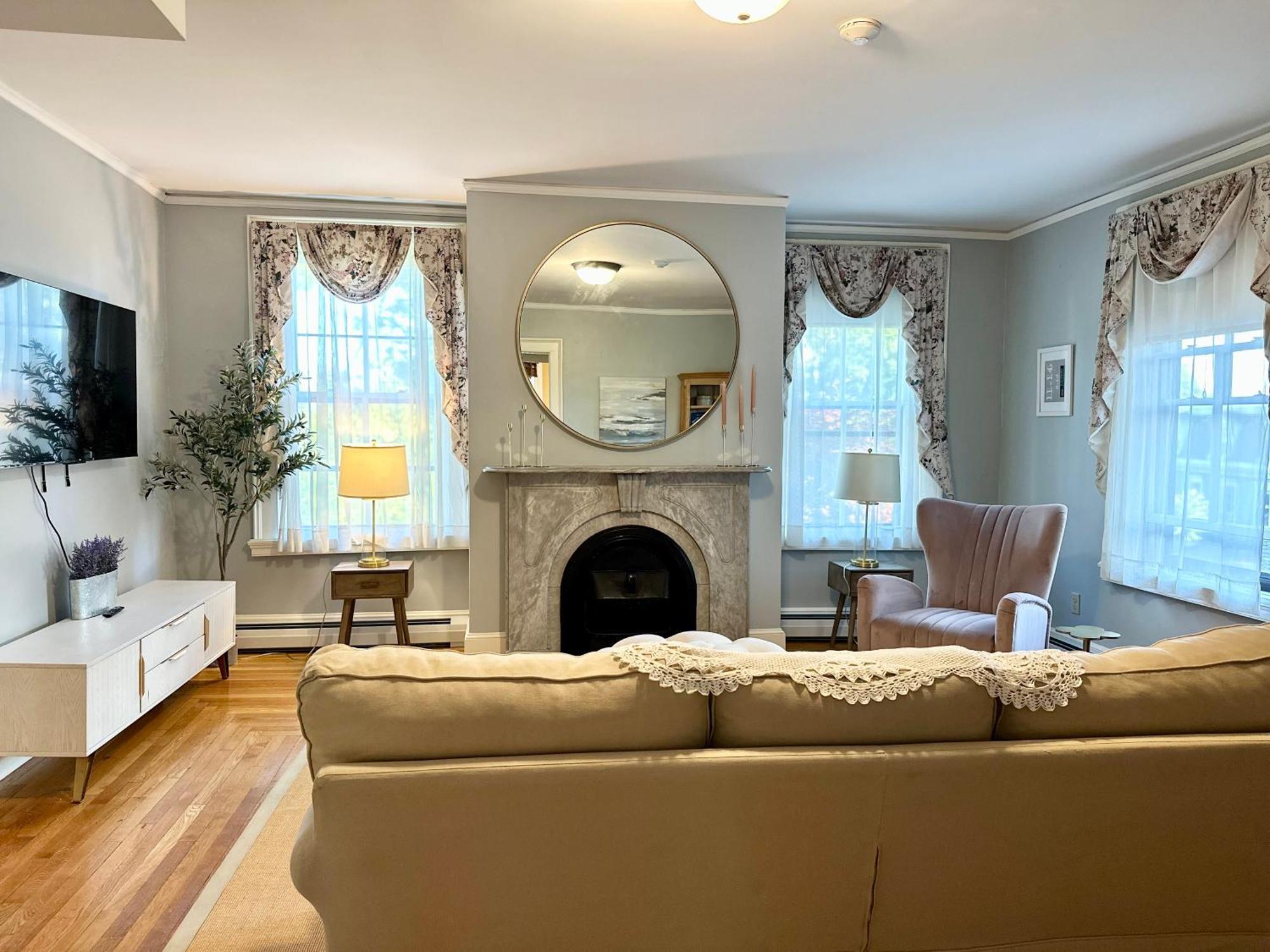 The Underwood-Hale House Hotel Providence Bagian luar foto